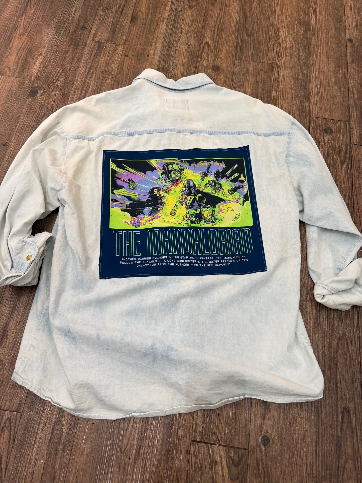 Mandalorian POP Flannel Size Large